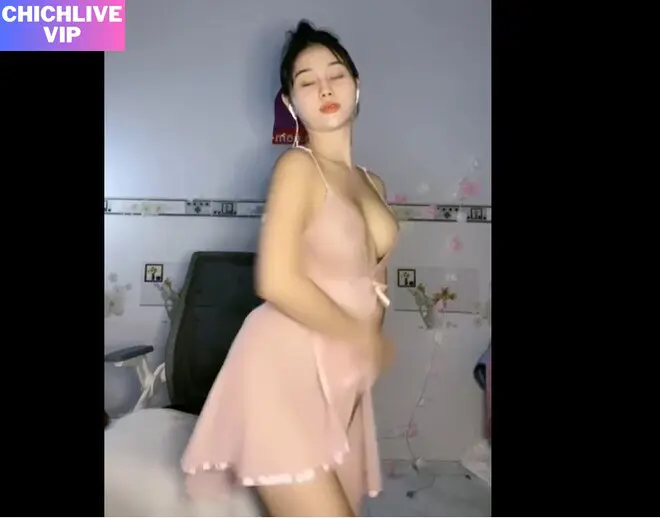 Mỹ Nhân Chichlive Show Hàng Vòng 1 Căng Tròn Gợi Tình Hình 9