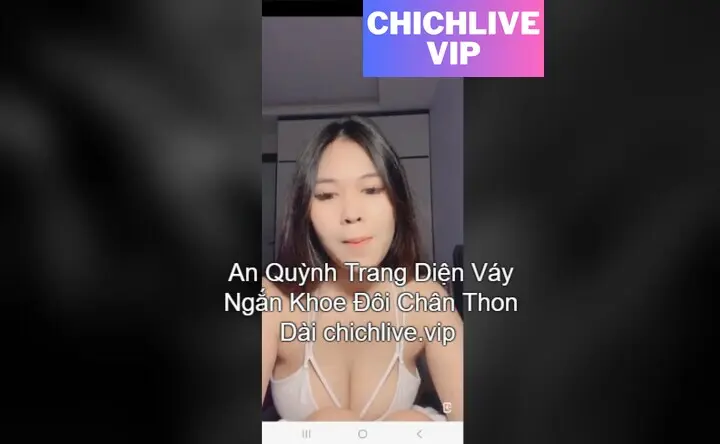 An Quỳnh Trang Diện Váy Ngắn Khoe Đôi Chân Thon Dài 5