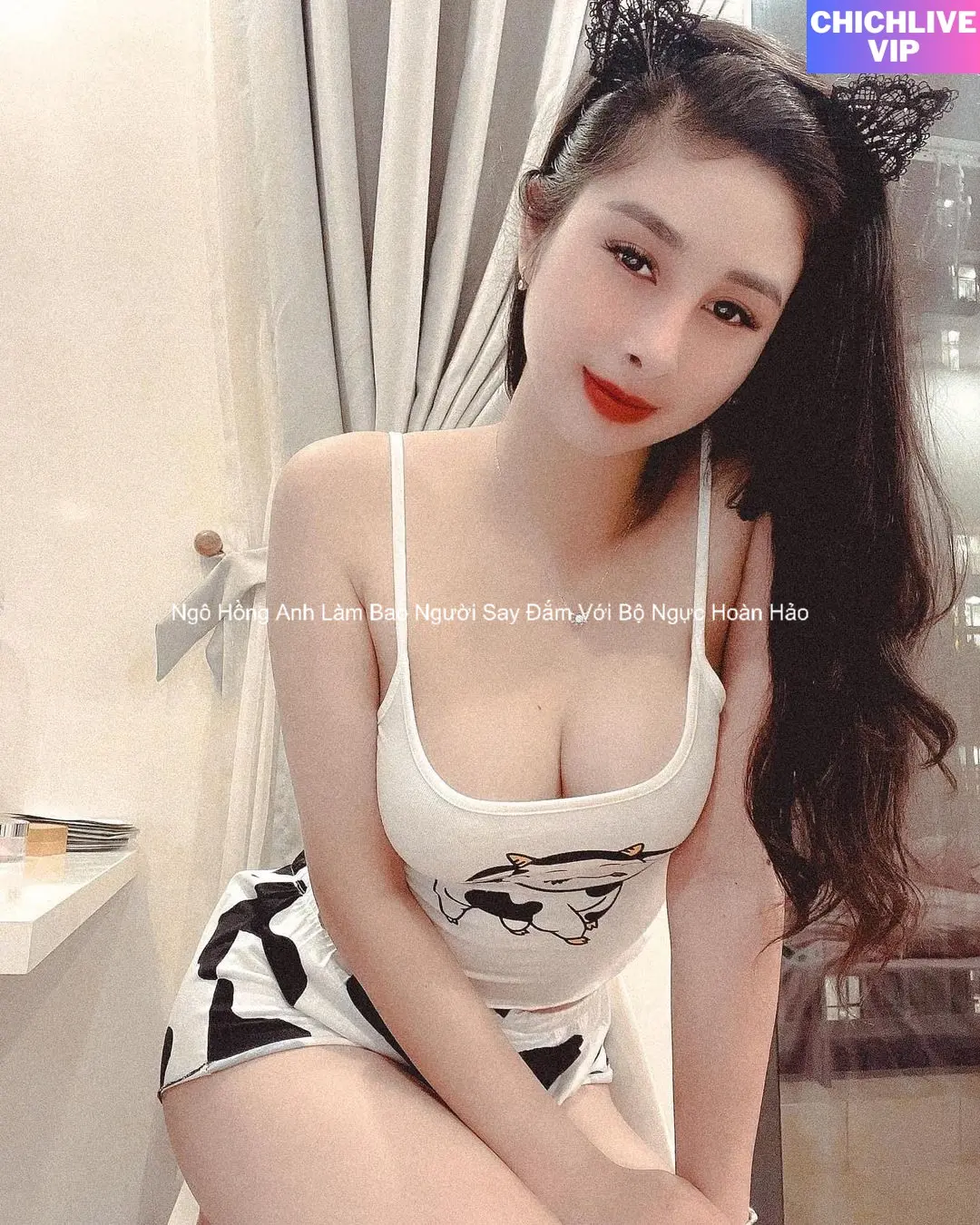 Ngô Hồng Anh Làm Bao Người Say Đắm Với Bộ Ngực Hoàn Hảo 8